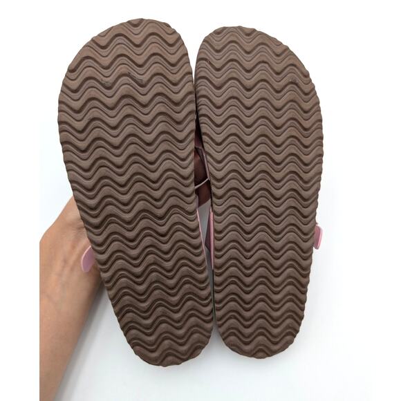 Steve Madden Jbeached Flat Sandal Slip-On Big Kids Pink Size US2 EU33 - Picture 8 of 13